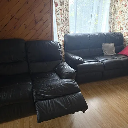 Six Bed With Two Parking Space And Garden